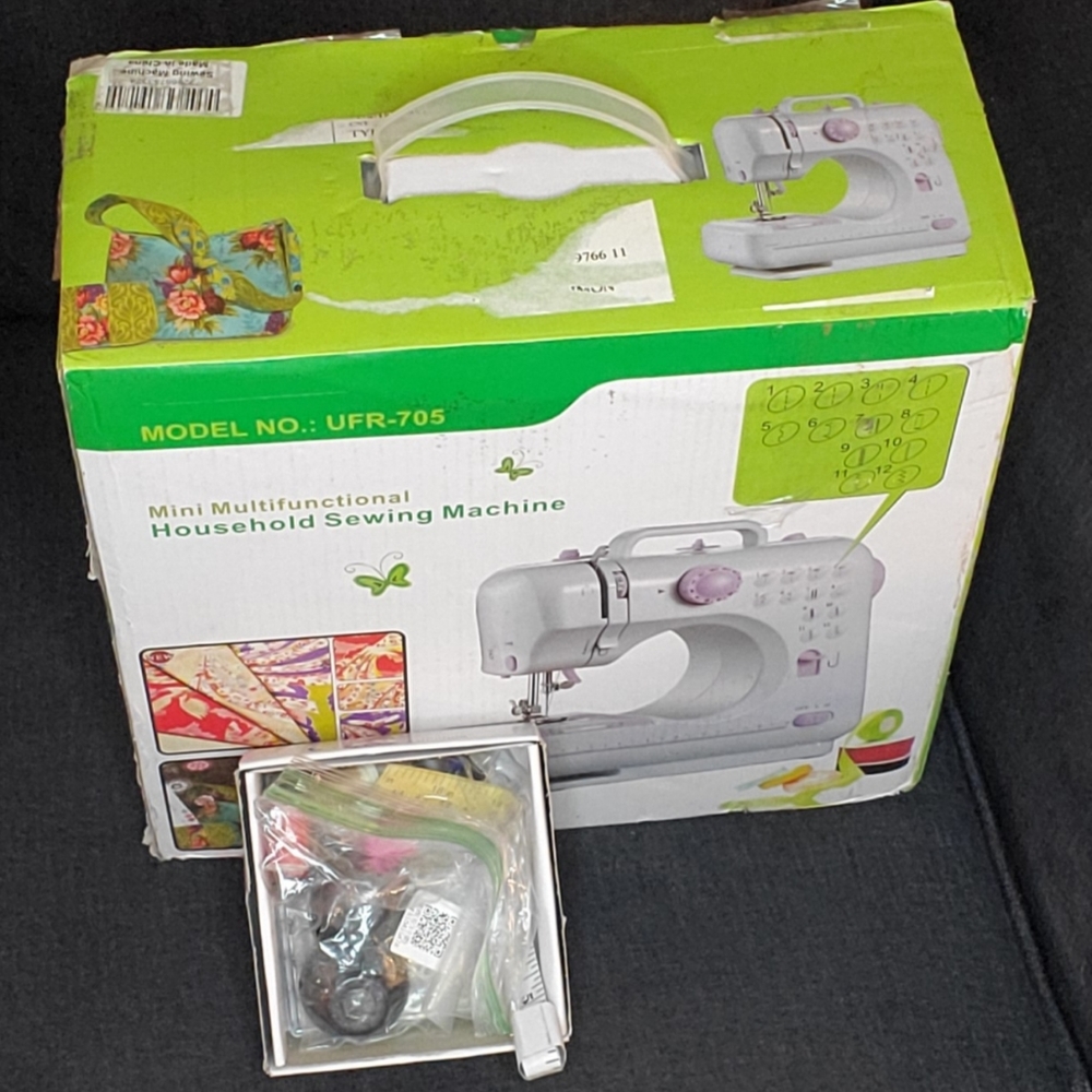 OPEN BOX Sewing Machine - Picture 2 of 8